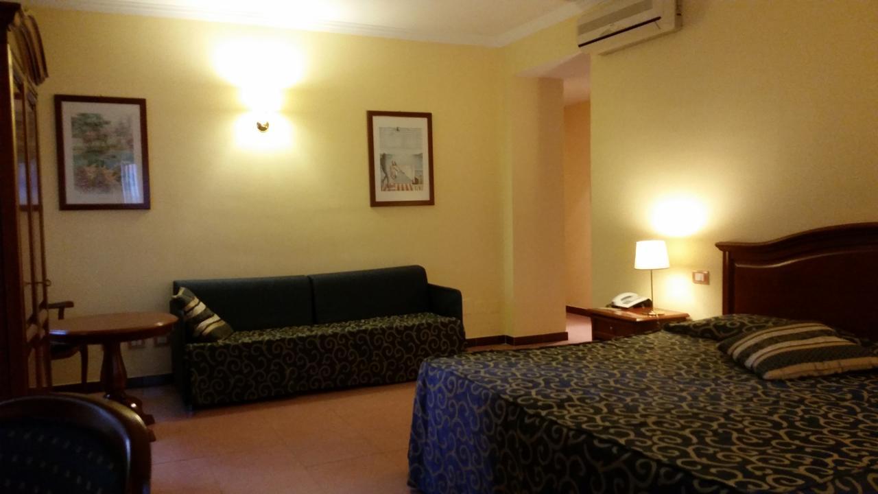Hotel Villa Ada Pozzallo Bagian luar foto