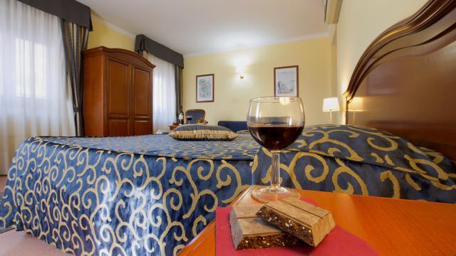 Hotel Villa Ada Pozzallo Bagian luar foto
